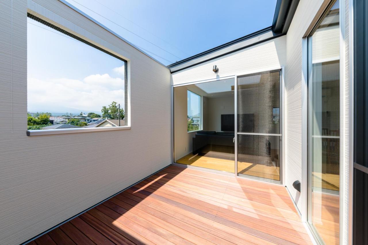 Frame View Mt.Fuji -West- Villa Fujikawaguchiko Bagian luar foto
